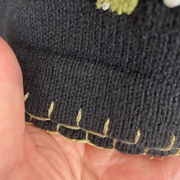 Vintage Pretty Christmas wreath sweater w/ Applique presents, embroidery❤️ - Picture 7 of 10